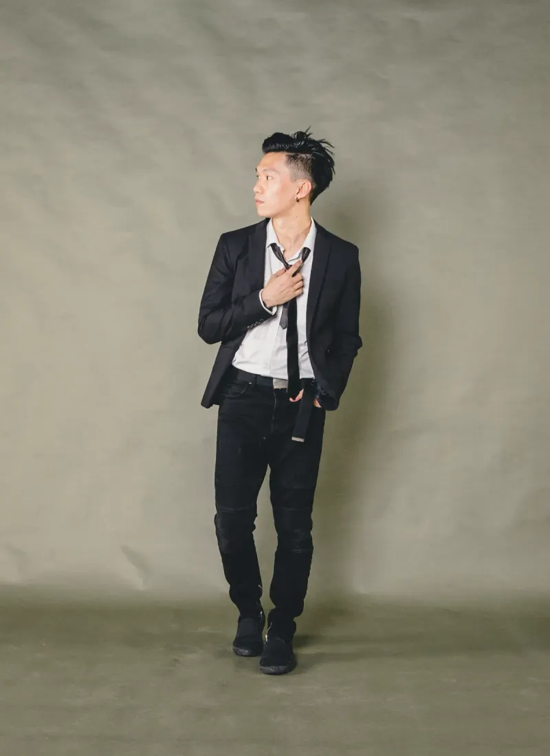 Montut in a studio, mid-movement